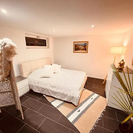 Charming Apartment, 100 M2 Apartamento